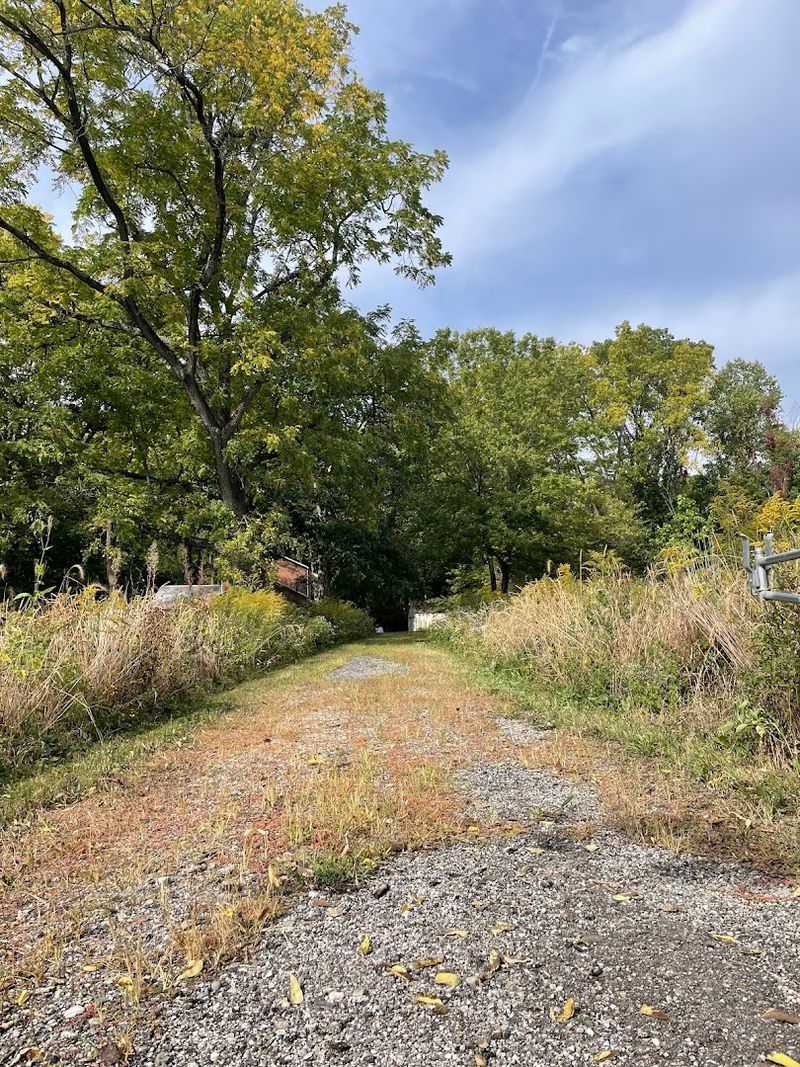 Two Distinct Trails That Show You Nature From Completely Different Angles