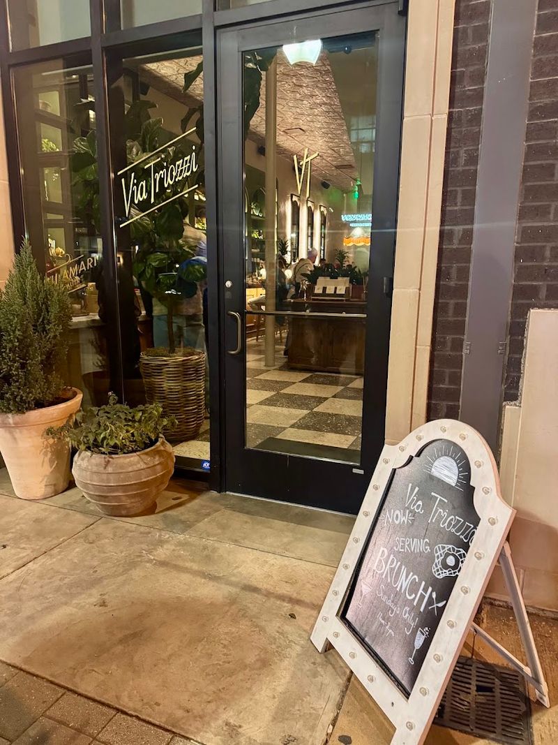 Via Triozzi, Dallas