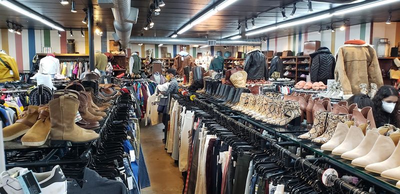 Vintage Pieces and Y2K Style Done Right