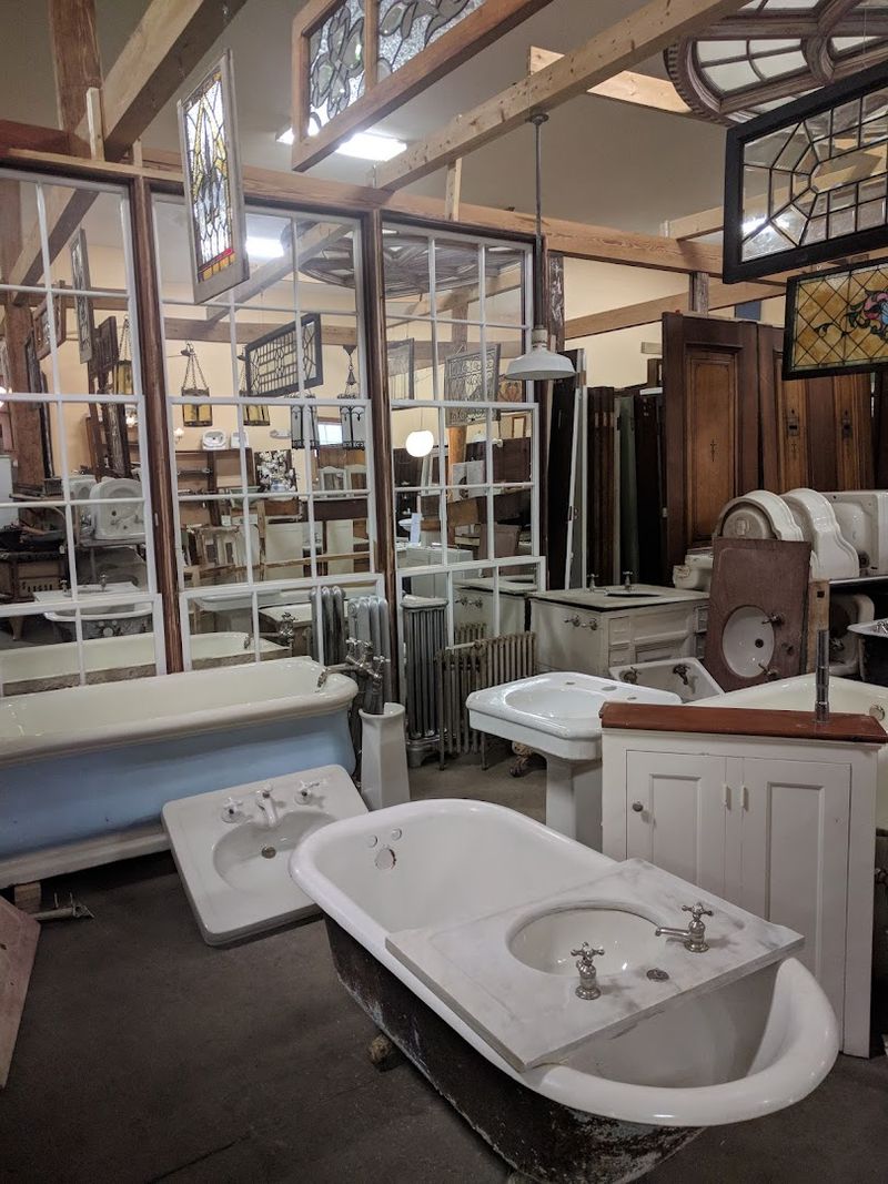 Vintage Sinks and Plumbing Fixtures With Serious Personality Vintage Sinks and Plumbing Fixtures With Serious Personality