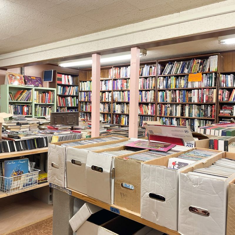 Vintage and Collectible Items That Show Up Regularly Vintage and Collectible Items That Show Up Regularly
