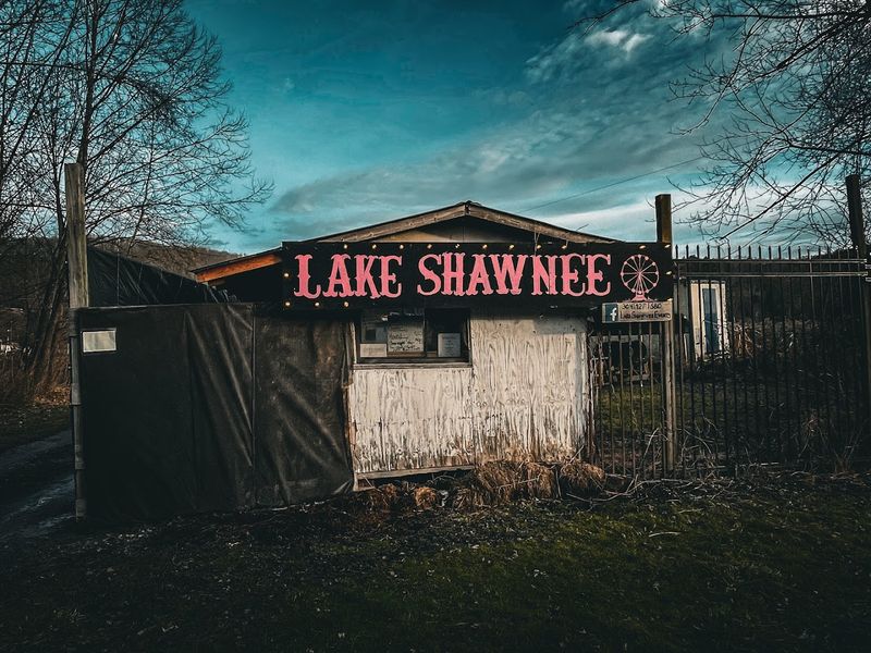 Visiting Lake Shawnee Today: Tours, Overnight Stays, and What to Expect