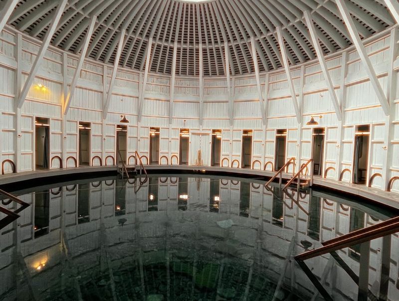 Warm Springs Pools, Warm Springs