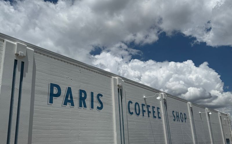 West Magnolia Avenue and the Neighborhood That Keeps It Real