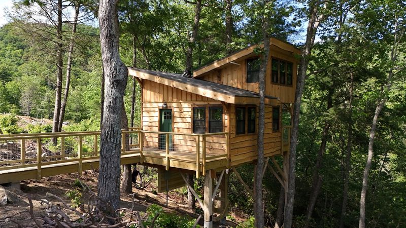 Tuxedo Falls Resort: A Glamping Experience Built Around Nature