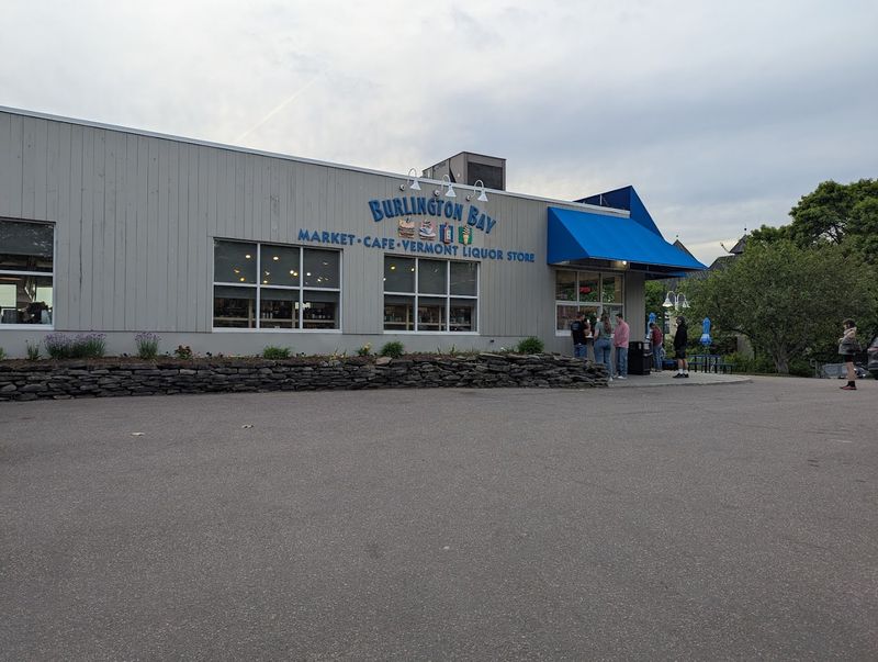 What Makes Burlington Bay Feel Like a Local Favorite What Makes Burlington Bay Feel Like a Local Favorite