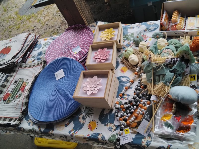 What Makes The Vendors So Fun To Browse What Makes The Vendors So Fun To Browse