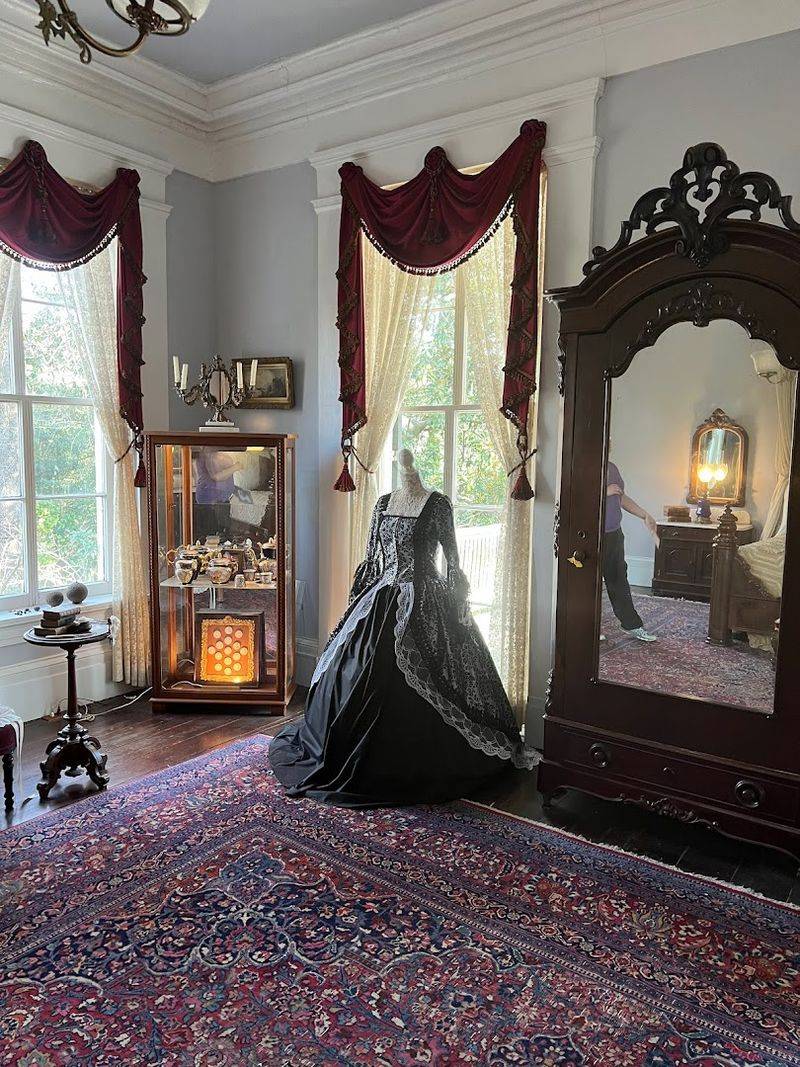 What Visitors Have Actually Experienced Inside the Walls