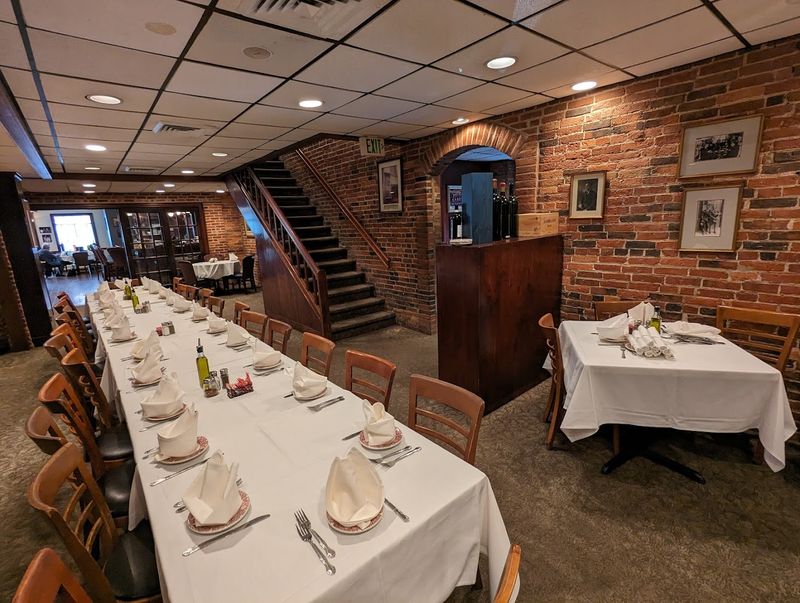 What an Evening at Chiapparelli's Actually Feels Like What an Evening at Chiapparelli's Actually Feels Like
