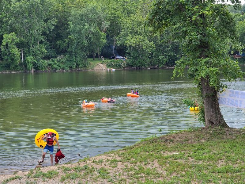 What to Pack and Wear on the River