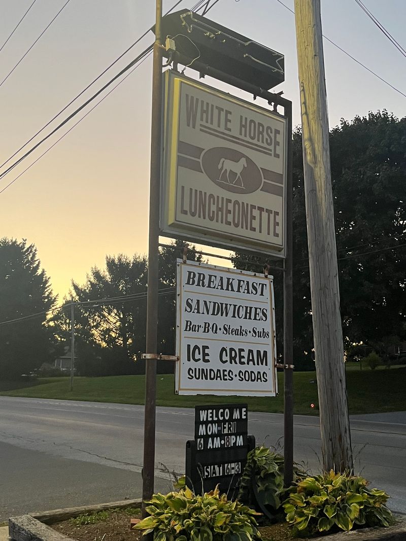 White Horse Luncheonette
