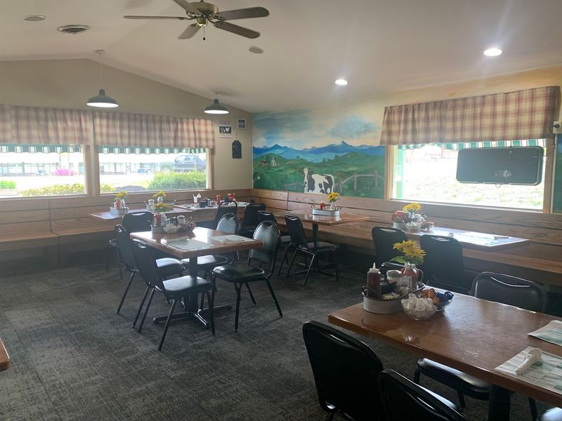 Why Country Cook'n Keeps Earning Its Place in New Hampshire Hearts