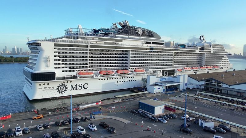 Cruise Schedules Concentrate Visitors All At Once