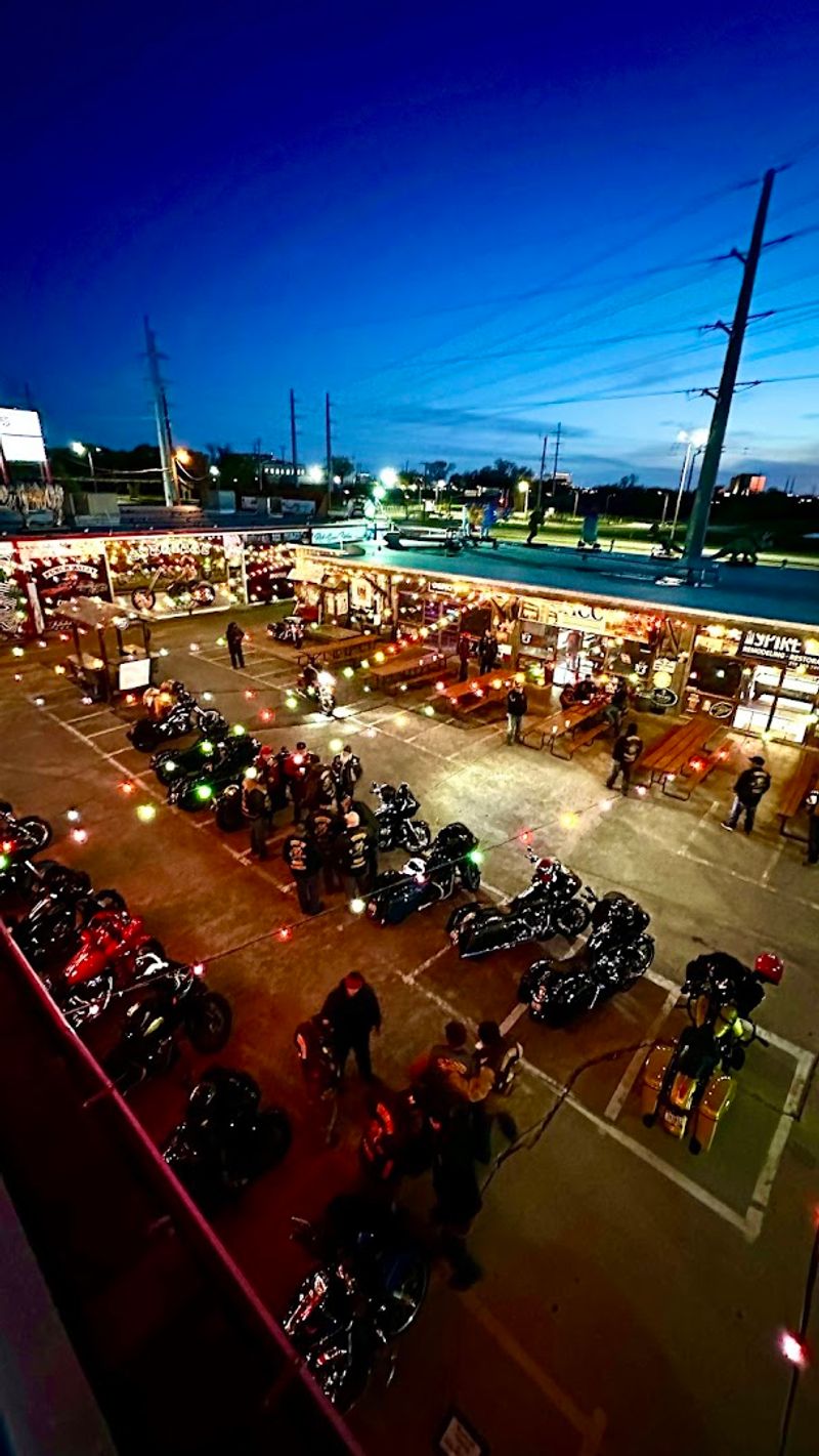 Why Strokers Ice House Belongs on Every Texas Road Trip