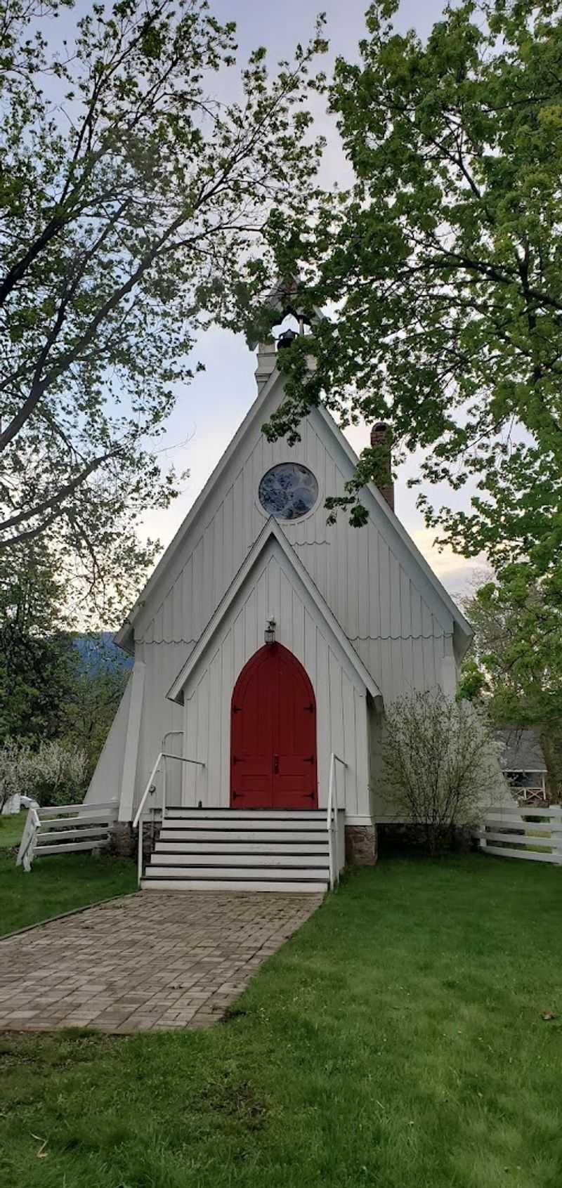 Why The Tiny Chapel Feels So Big Why The Tiny Chapel Feels So Big