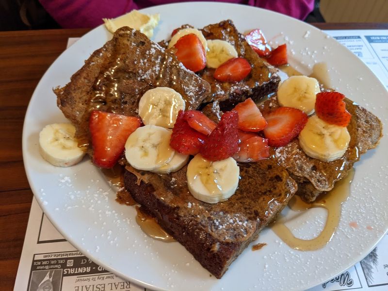 Why This Little Diner Belongs on Your Rhode Island Road Trip Why This Little Diner Belongs on Your Rhode Island Road Trip
