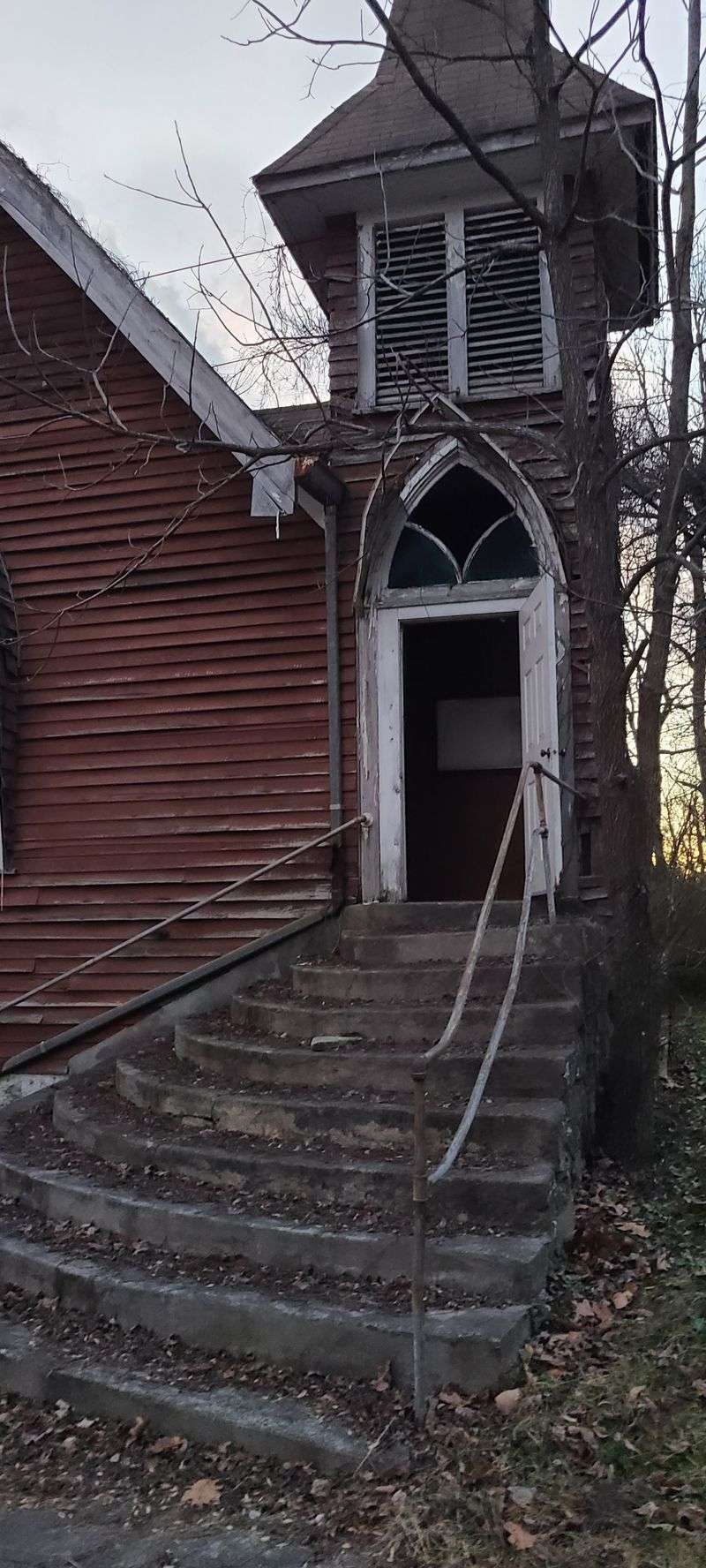 Why This Lonely Chapel Is Still Worth the Drive Why This Lonely Chapel Is Still Worth the Drive
