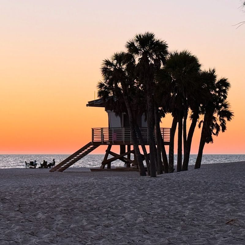 Why the Darkness After Sunset Feels So Extreme