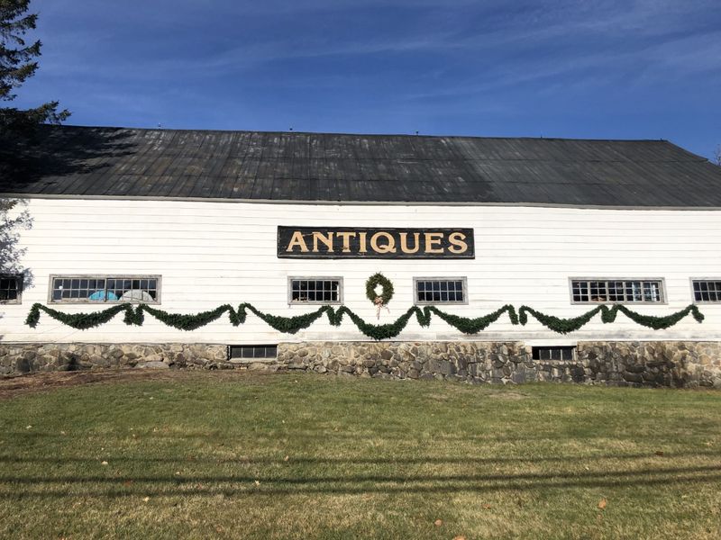 Wolfeboro Antiques and Artisan Barn, Wolfeboro