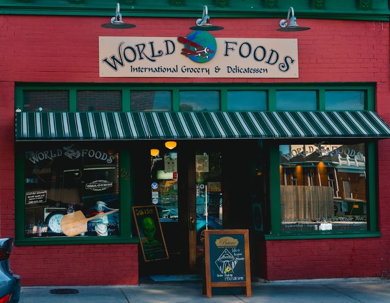 World Foods International Deli & Pizzeria – Tennessee