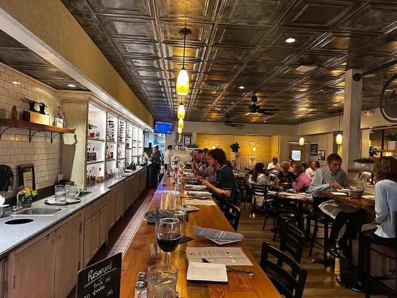 1010 Bridge Restaurant