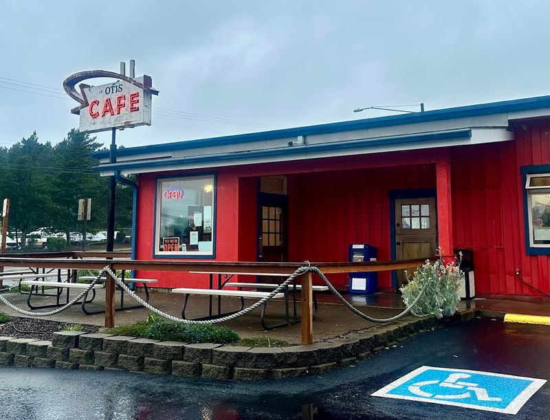 A Cafe That Has Earned Its Legendary Status