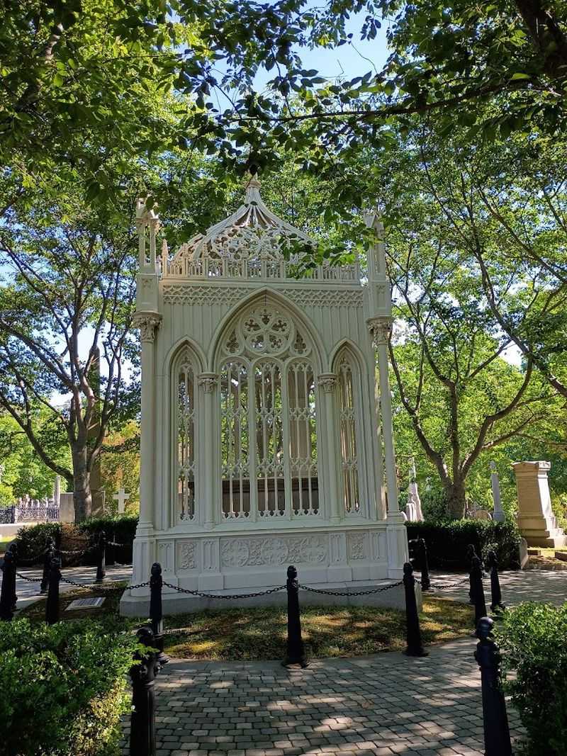 A Cemetery With Presidents, Too