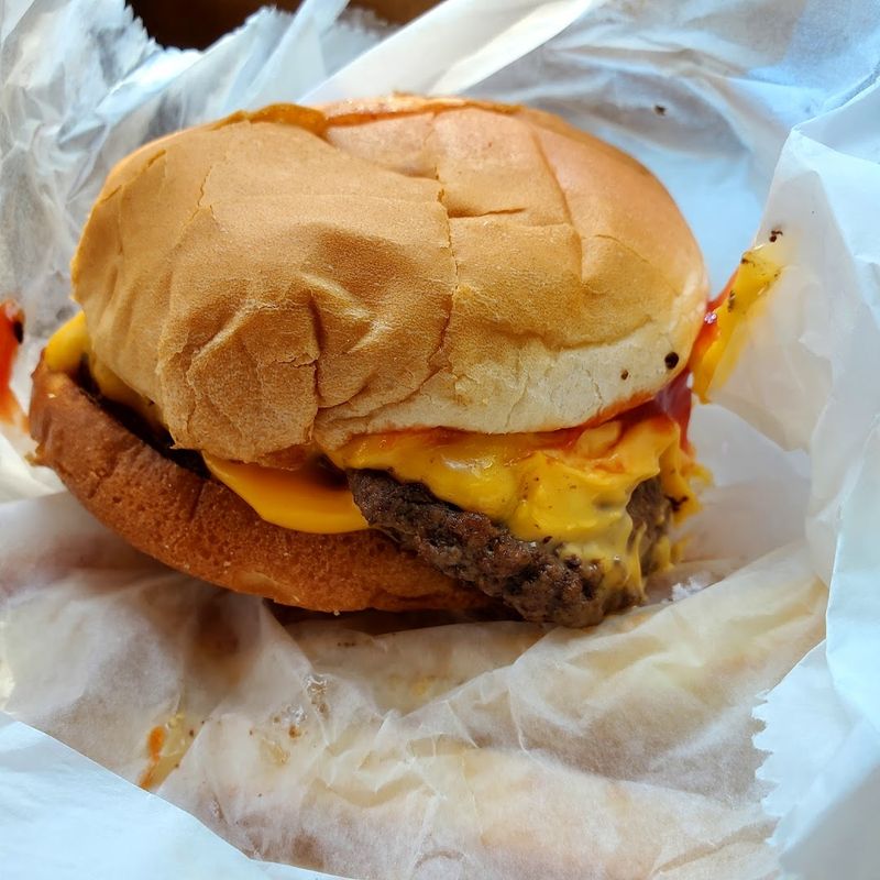 A Cheeseburger Worth Crossing State Lines For