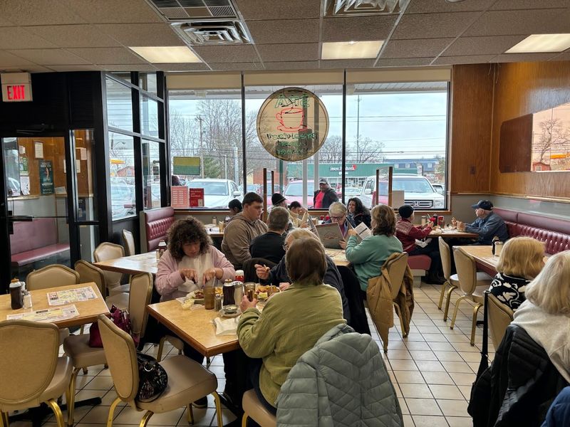 A Community Gathering Spot With 97 Percent Regulars A Community Gathering Spot With 97 Percent Regulars
