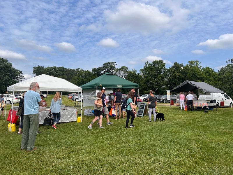 A Community Marketplace Supporting Local Agriculture