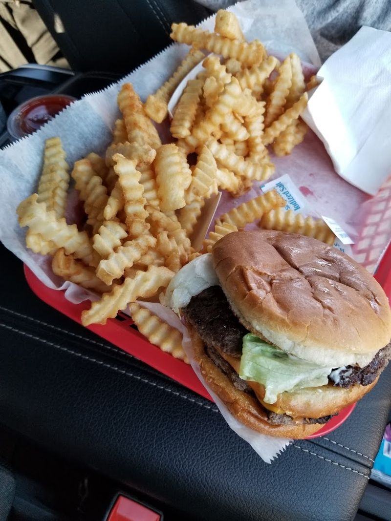A Double-Decker Cheeseburger Worth the Drive A Double-Decker Cheeseburger Worth the Drive