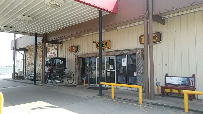 A Gas Station That Is So Much More Than Just a Pit Stop A Gas Station That Is So Much More Than Just a Pit Stop