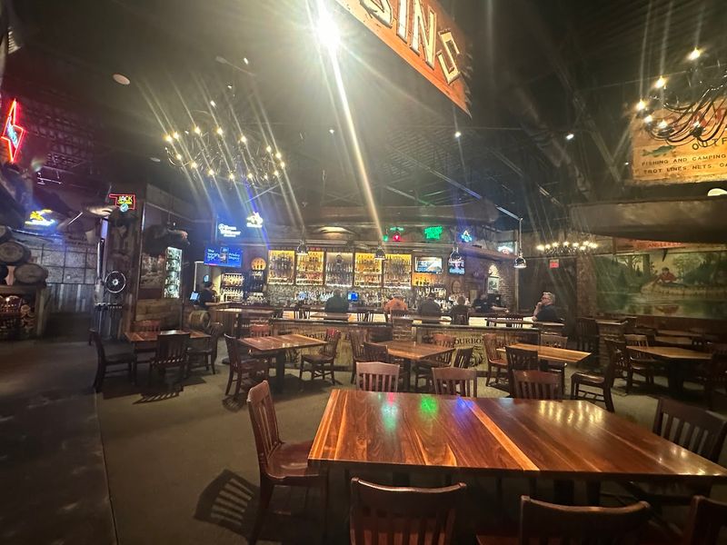 A Great Spot for Groups, Dates, and Family Nights