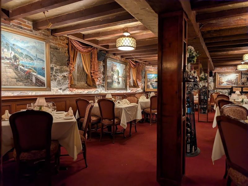 A Historic Setting That Feels Straight Out of Florence A Historic Setting That Feels Straight Out of Florence