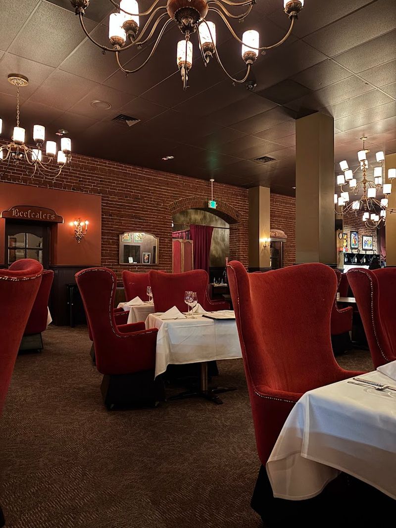 A Historic Setting That Sets the Mood Instantly A Historic Setting That Sets the Mood Instantly