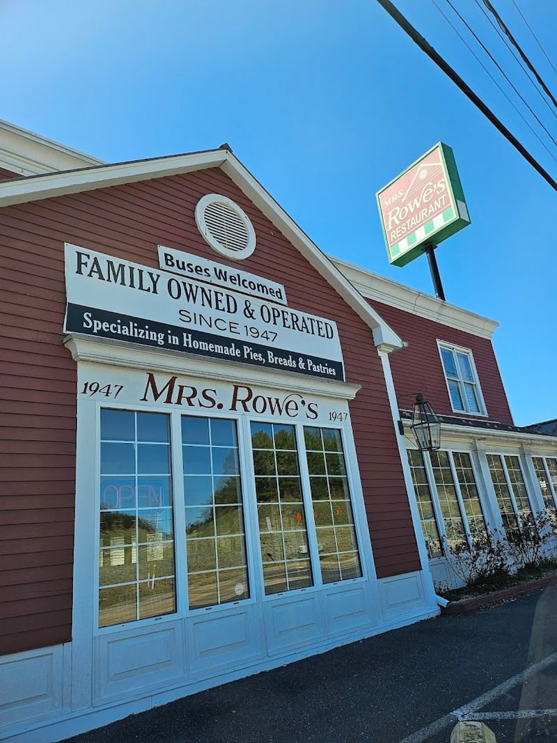 A Landmark Beloved by Locals and Road-Trippers Alike