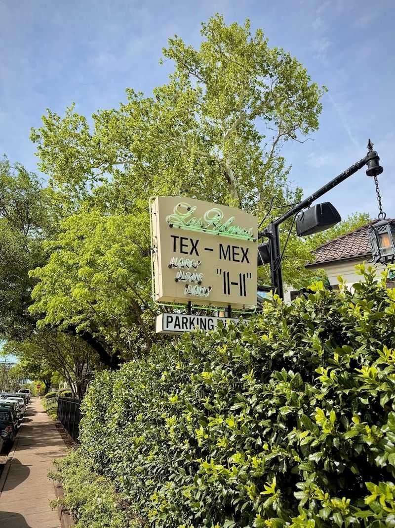 A Neighborhood Gem Right in the Heart of Uptown Dallas A Neighborhood Gem Right in the Heart of Uptown Dallas