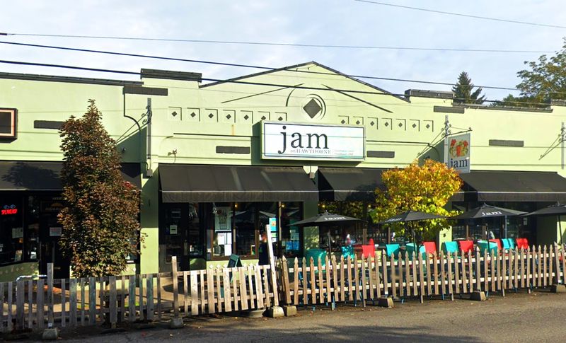 A Neighborhood Gem on SE Hawthorne Boulevard
