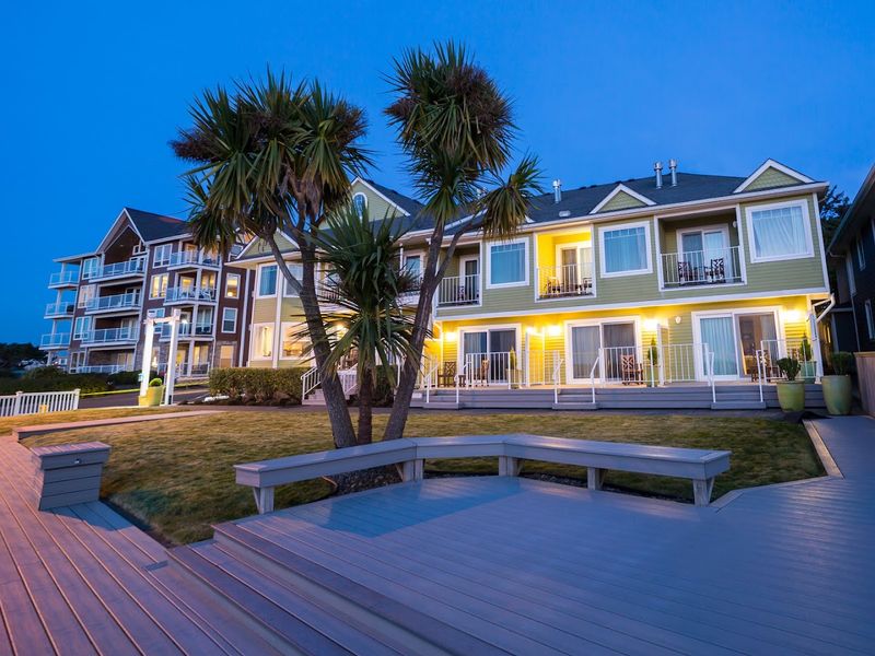 A Relaxed Base for Exploring the Oregon Coast