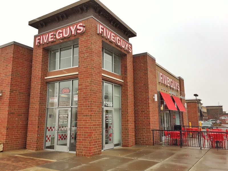 A Retail and Dining Scene That Covers All the Bases A Retail and Dining Scene That Covers All the Bases