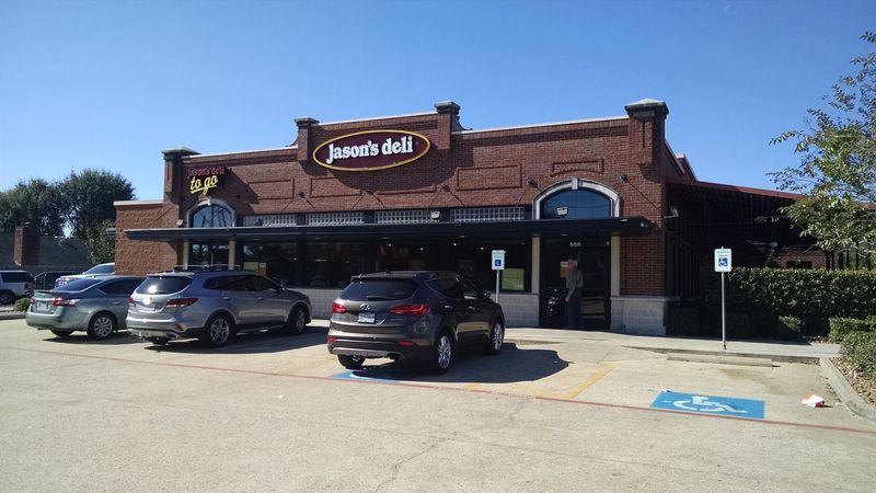 A Salad Bar That Earns Its Own Spotlight
