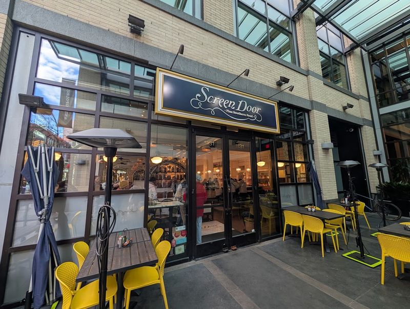 A Southern Restaurant Rooted in the Pacific Northwest A Southern Restaurant Rooted in the Pacific Northwest