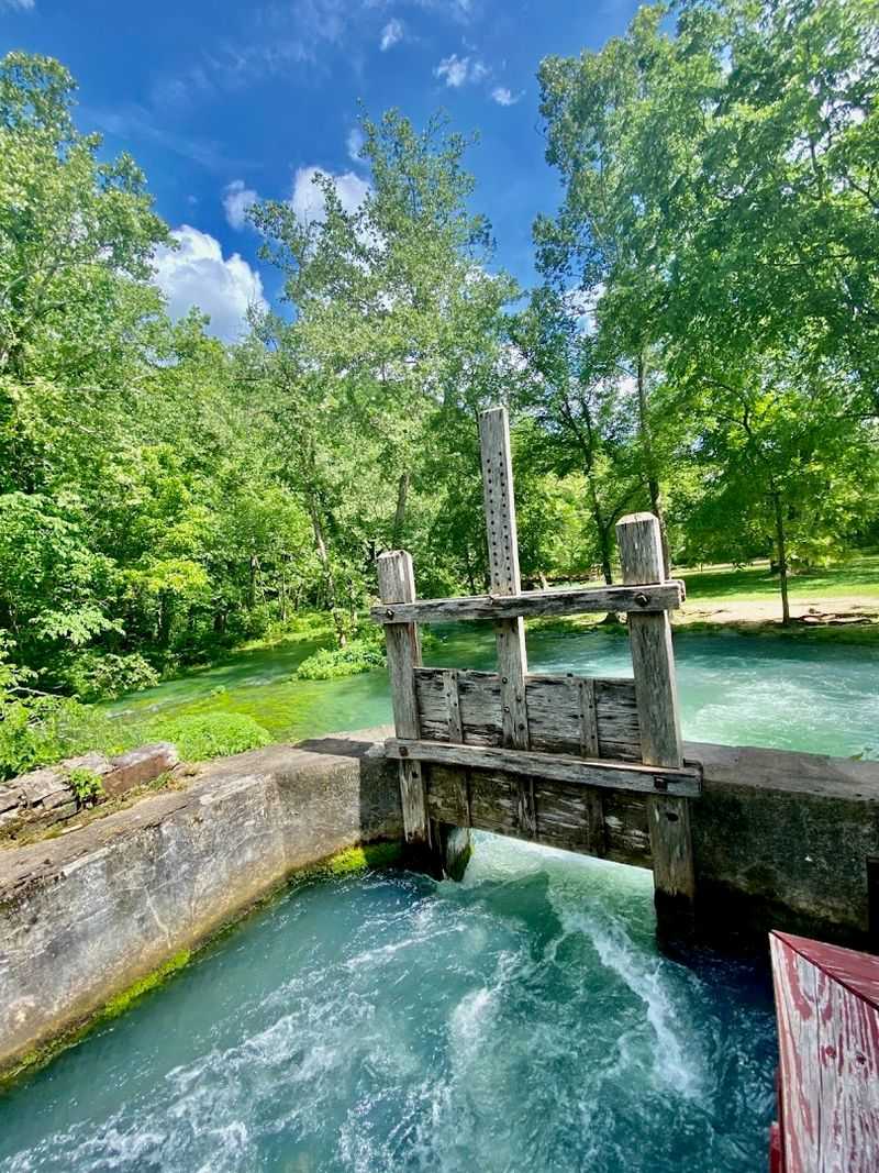 Alley Spring Discharge, Eminence Alley Spring Discharge, Eminence