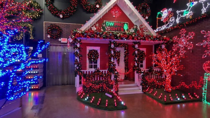 An Entire Room Dedicated to Luxury Ribbon and Wreaths An Entire Room Dedicated to Luxury Ribbon and Wreaths