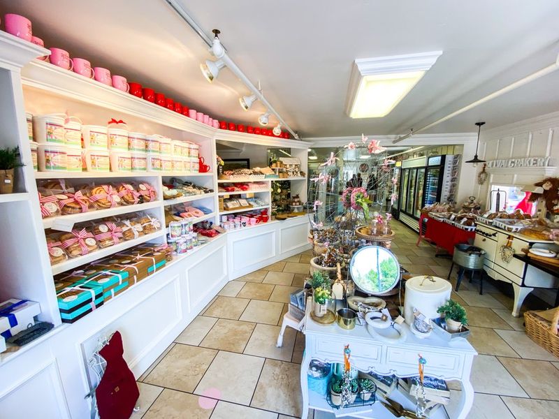 Bakeries That Fill the Whole Street With Warmth Bakeries That Fill the Whole Street With Warmth