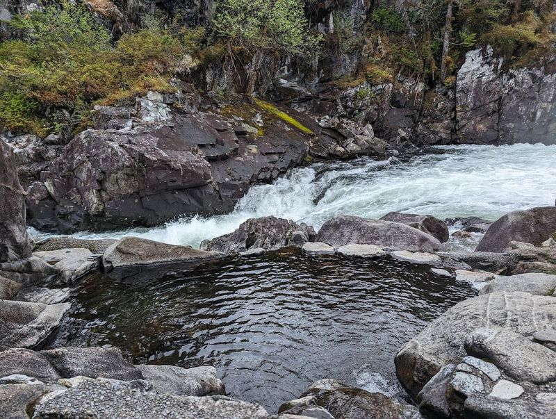Baranof Warm Springs: Off the Grid and Worth Every Effort Baranof Warm Springs: Off the Grid and Worth Every Effort