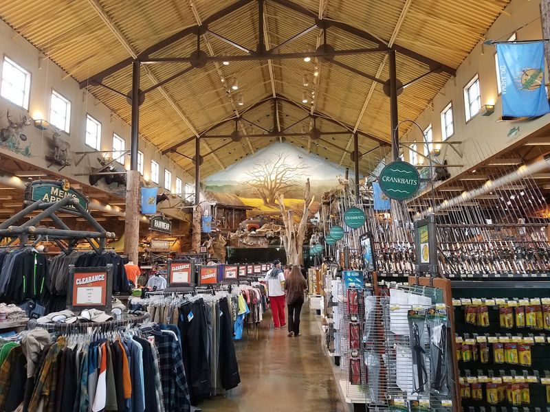 Bass Pro Shops Outdoor World: A Retail Experience on Its Own Scale