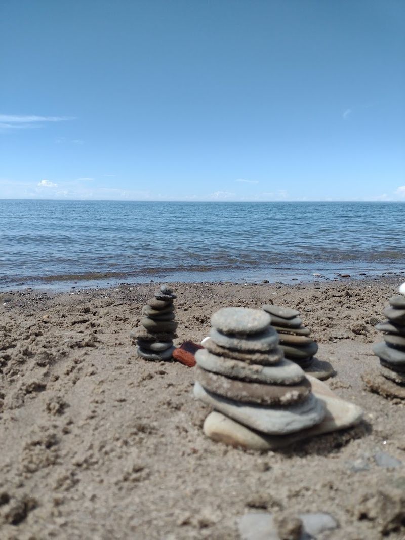 Beach Glass, Rocks, and the Simple Joy of Beachcombing Beach Glass, Rocks, and the Simple Joy of Beachcombing