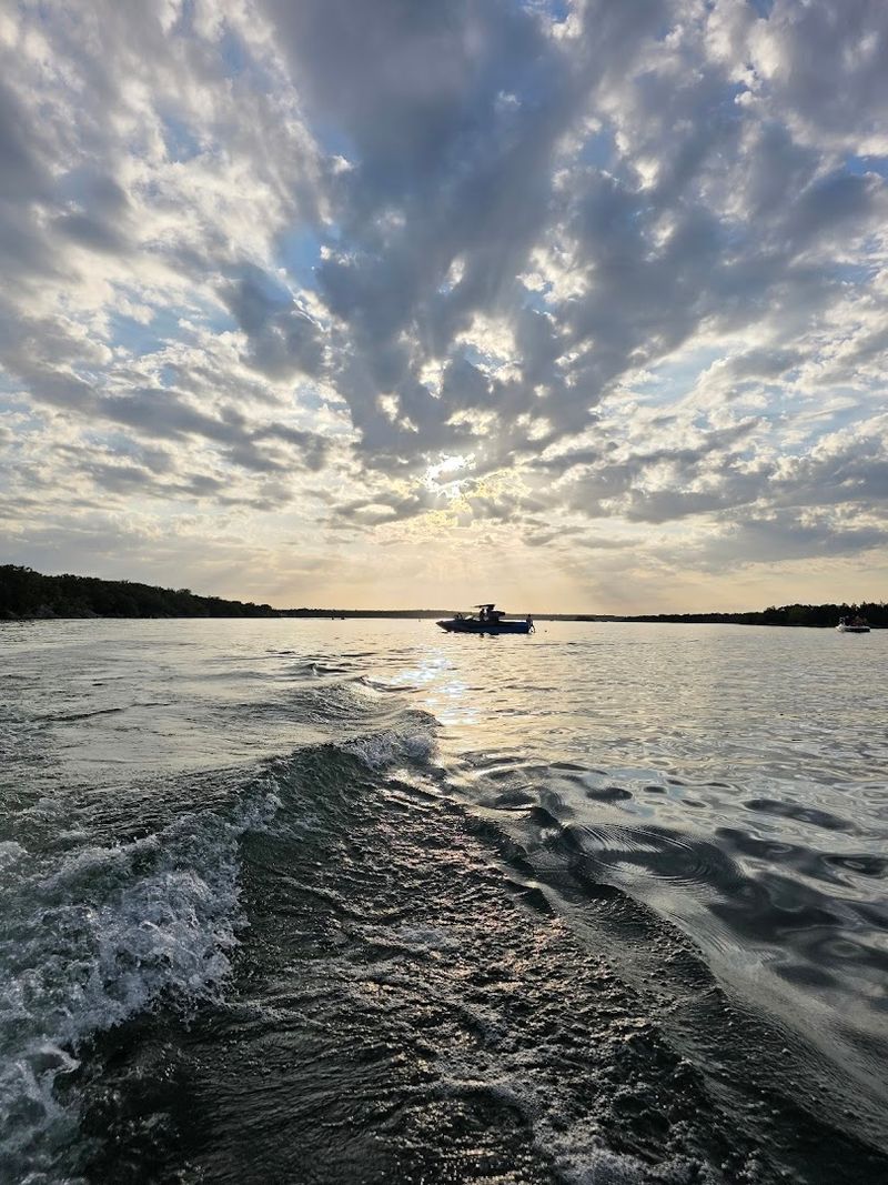 Boating and Watersports Fill the Open Water Boating and Watersports Fill the Open Water