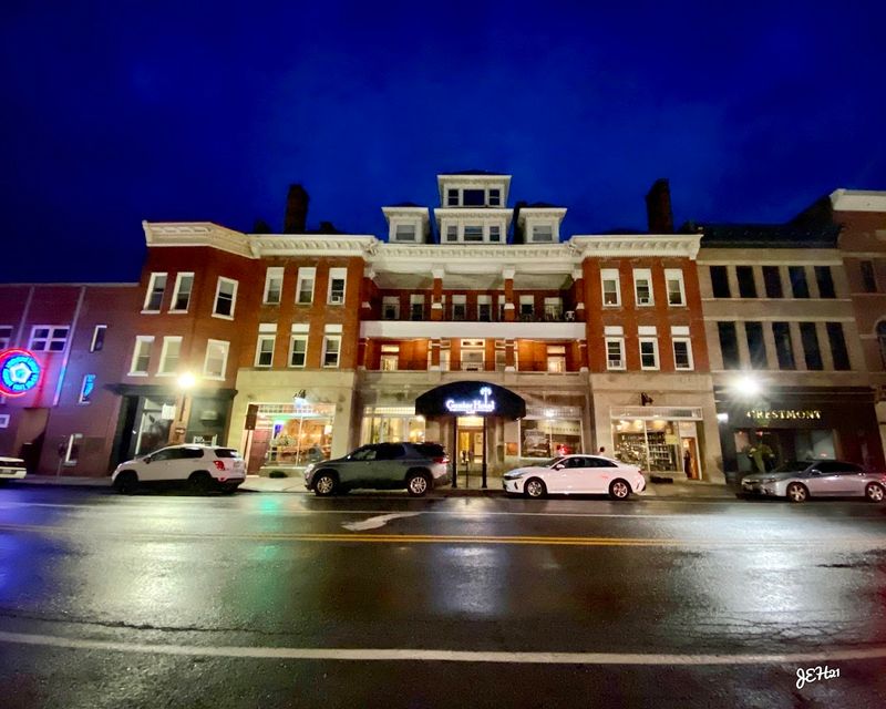 Boutique Stays in Frostburg, Small Hotels With Real Character